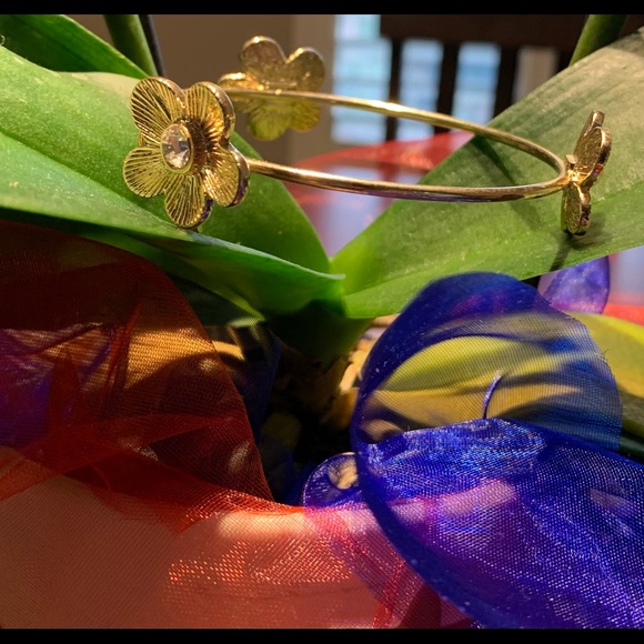 Gold Tone Tasha Floral Bracelet - Picture 7 of 9